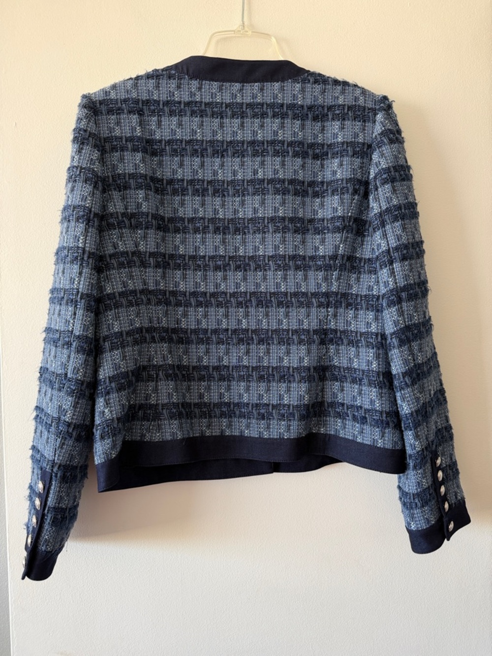 Blue Multi Tweed Lady Jacket Silver Buttons Elie Tahari Blazer Size M EUC - Picture 6 of 9